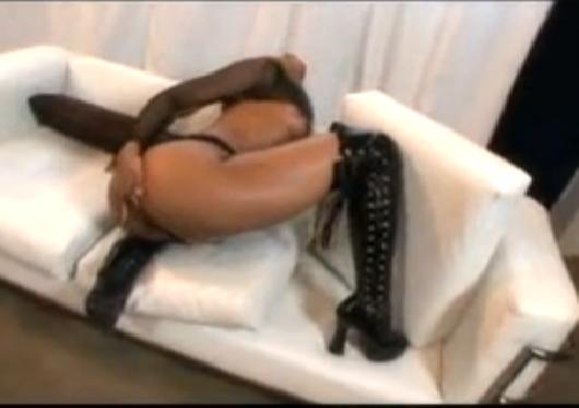 Pleasure Bunny Solo in Latex Boots
